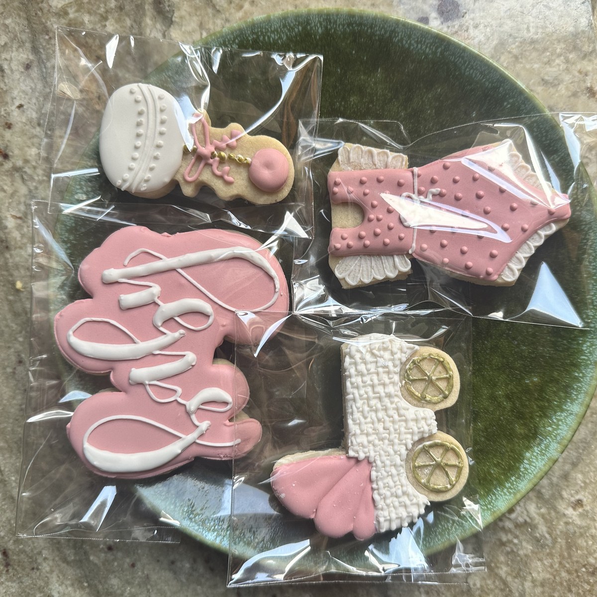 Baby shower cookie set — baby, carriage, rattle, onesie